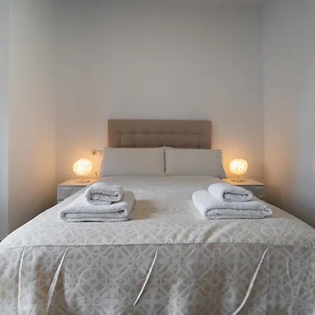 Gravina Corner House